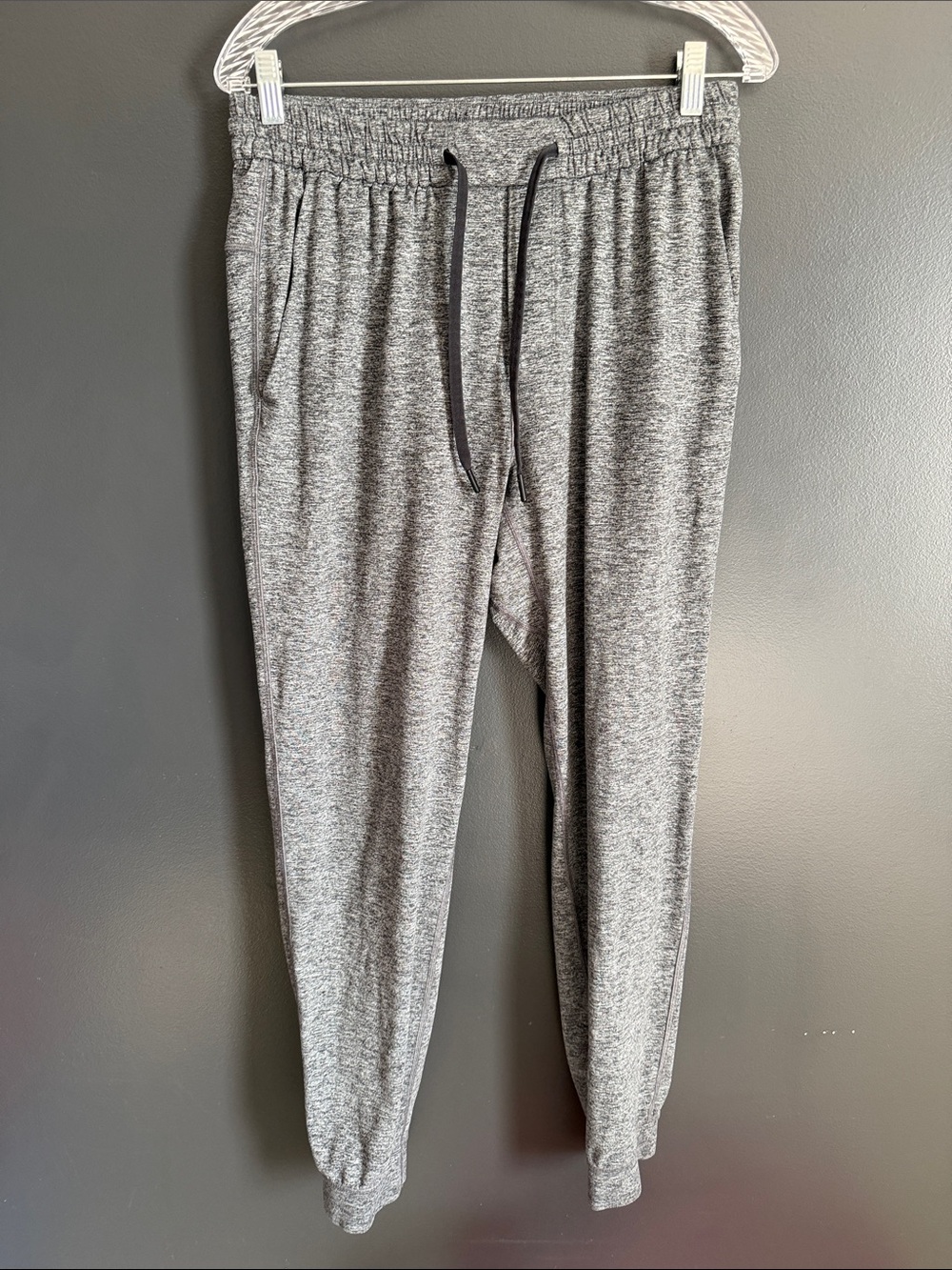lululemon athletica Men's Gray Heather Jogger Sweatpants